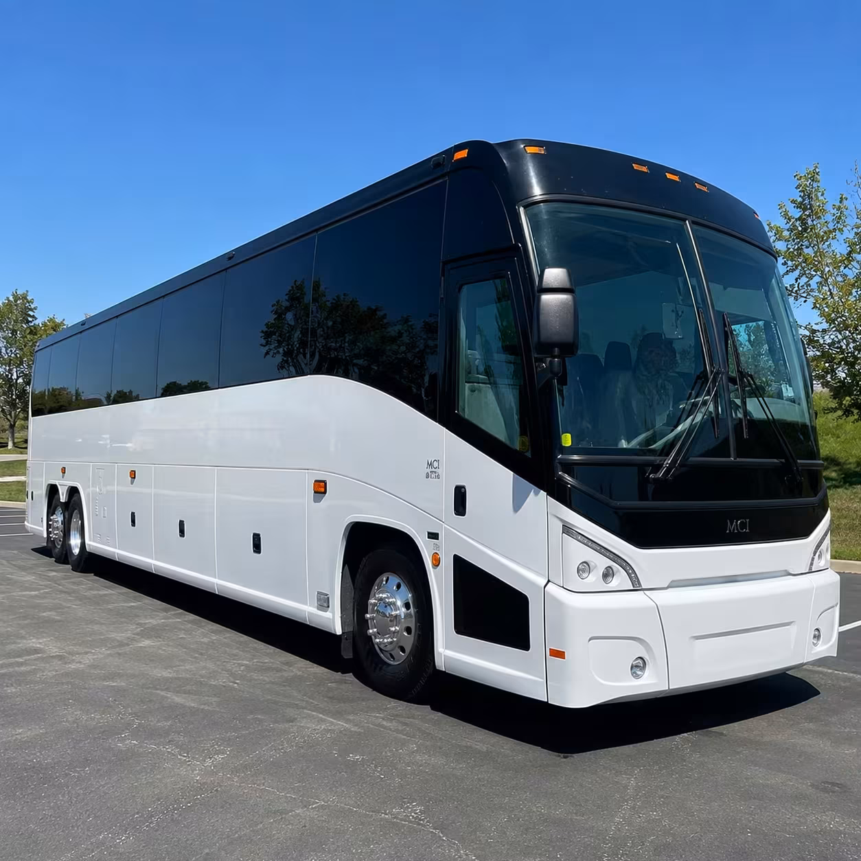 employee shuttle buses for downtown san rafael and fourth street