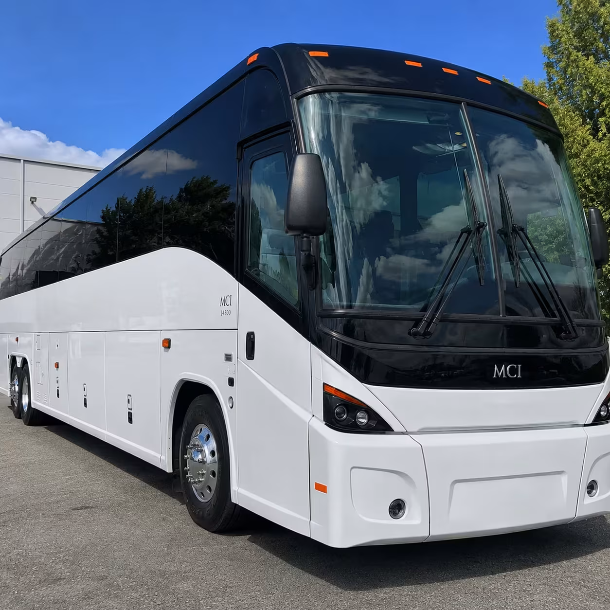 san rafael shuttle buses for marin county government employees